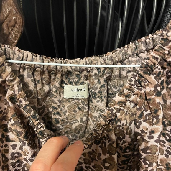Aritzia off the shoulders cheetah blouse - Picture 3 of 3